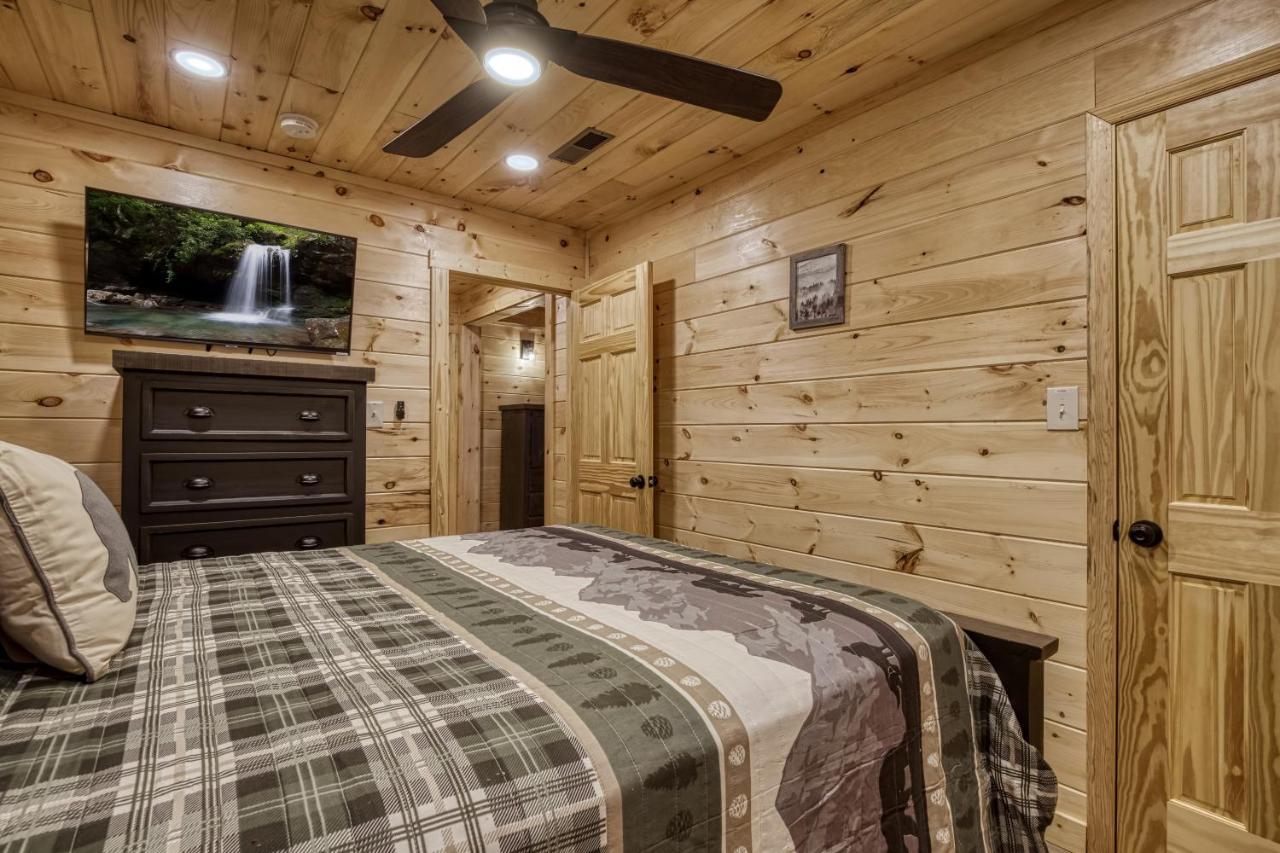 Hidden Creek, Pool Table, Hot Tub, 1089 Free Tickets Each Paid Day, Dollywood And More Gatlinburg Exterior foto