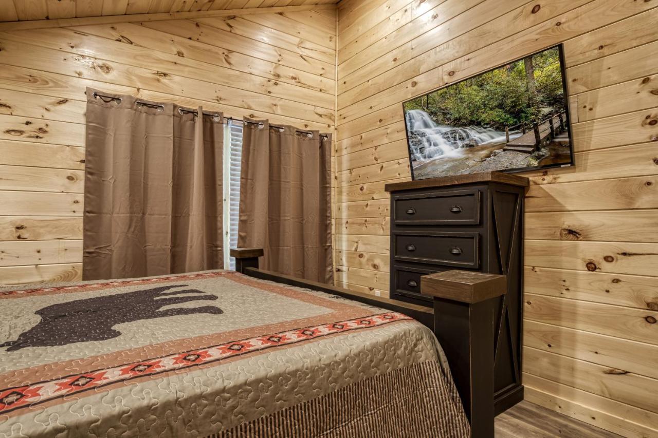 Hidden Creek, Pool Table, Hot Tub, 1089 Free Tickets Each Paid Day, Dollywood And More Gatlinburg Exterior foto
